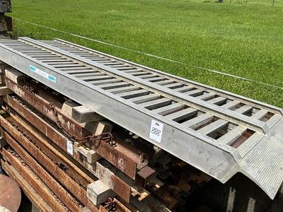Übersichtsbild von Aluminum loading ramps